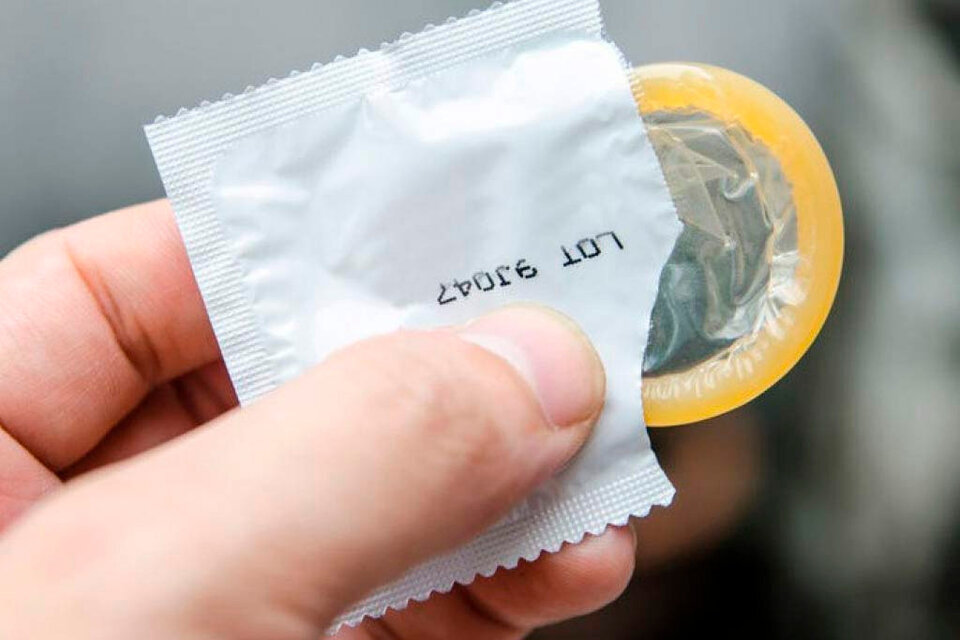 En México buscan sancionar a quienes se quiten el preservativo sin consentimiento en el acto sexual.
