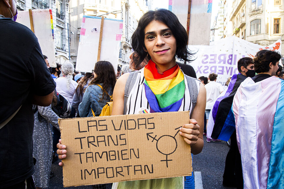 28J Día del orgullo lgbt 2022: A la calle contra la muerte y el odio