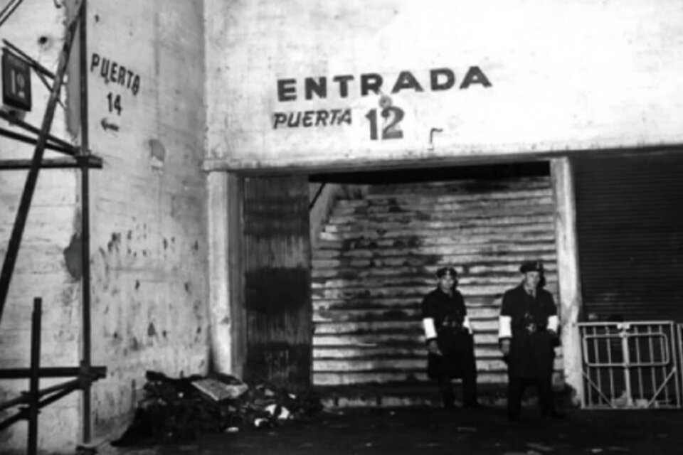 A 54 años de la tragedia de Puerta 12: "Los hinchas bosteros murieron dos veces, porque se los condenó al olvido"