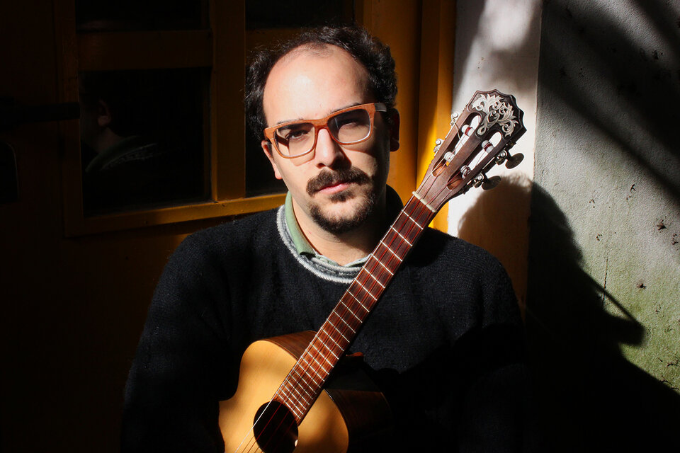 El ukelelista Julián Rodríguez rescata la obra de Carlos Gardel.