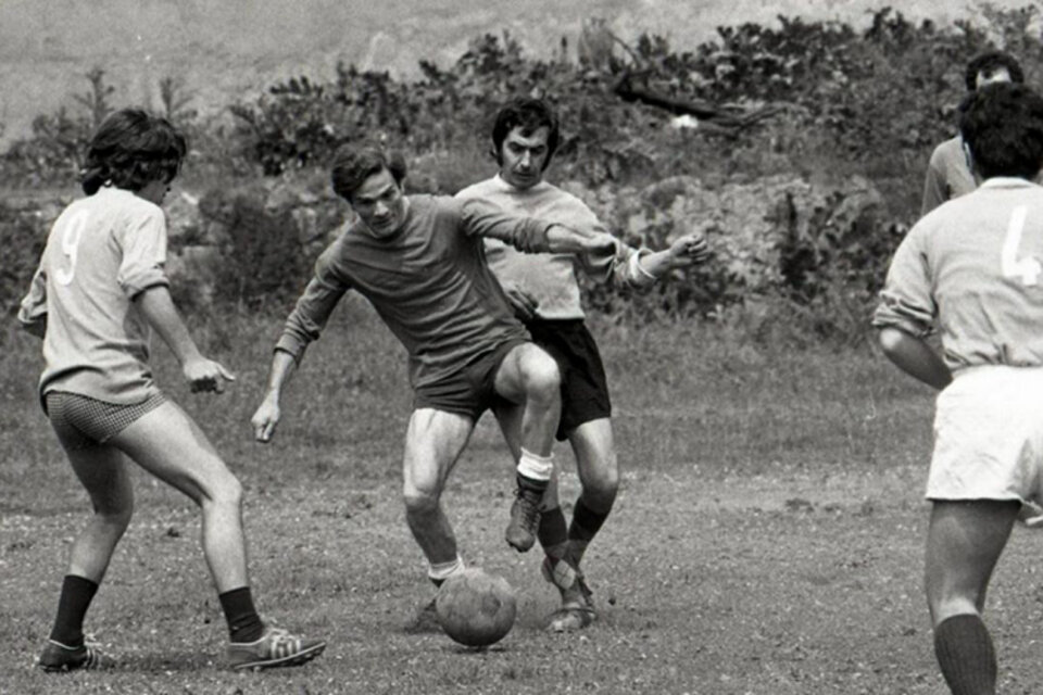 Pasolini, amante del deporte y jugador de fútbol amateur. (Fuente: Archivo El  Gráfico)