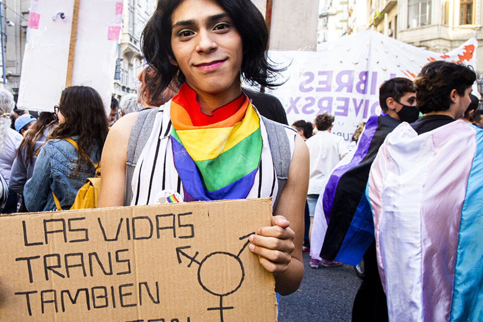 Día del Orgullo LGBT: "La población travesti- trans tiene un promedio de vida de 35 años"