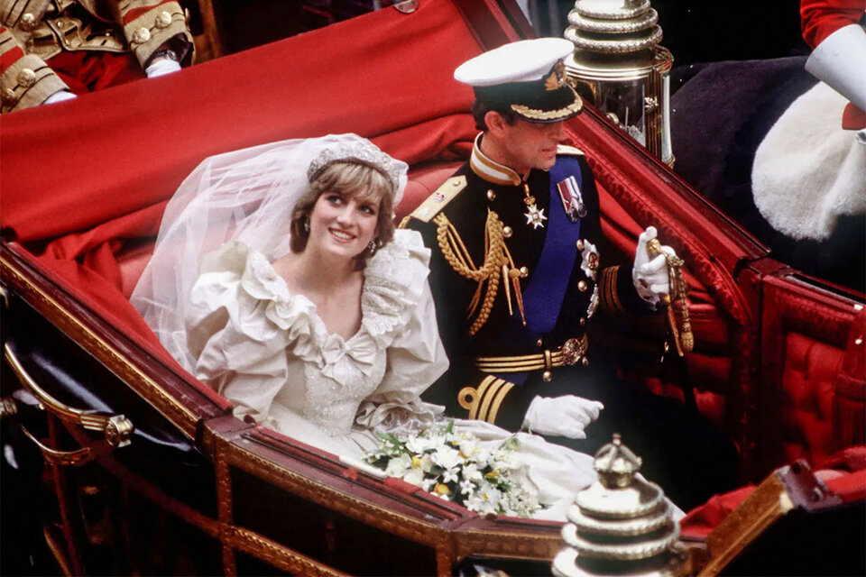 El Príncipe Carlos y Lady Di se casaron el 29 de julio de 1981.