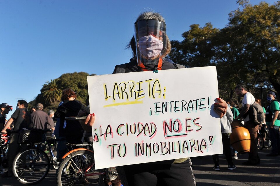 Vecines de todas las comunas protestan por el deterioro de su calidad de vida. (Fuente: Enrique García Medina)
