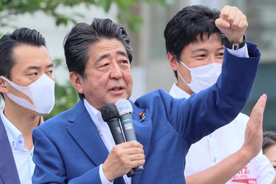 Shinzo Abe, exprimer ministro de Japón, murió fue baleado durante un acto de campaña (Imagen: AFP).