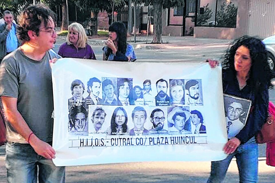 El 12 y el 15 de junio de 1976, Cutral Có amaneció sitiada por el Ejército que cerró los accesos y secuestró a 17 personas. (Fuente: Diario Río Negro)