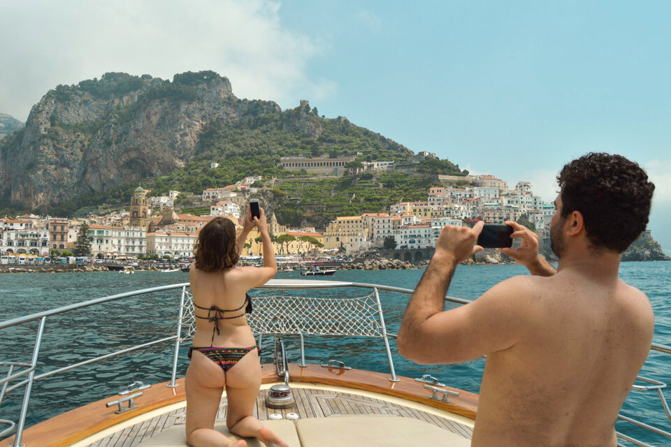 Sorrento sancionará a quienes usen traje de baño o bikini (Fuente: AFP)