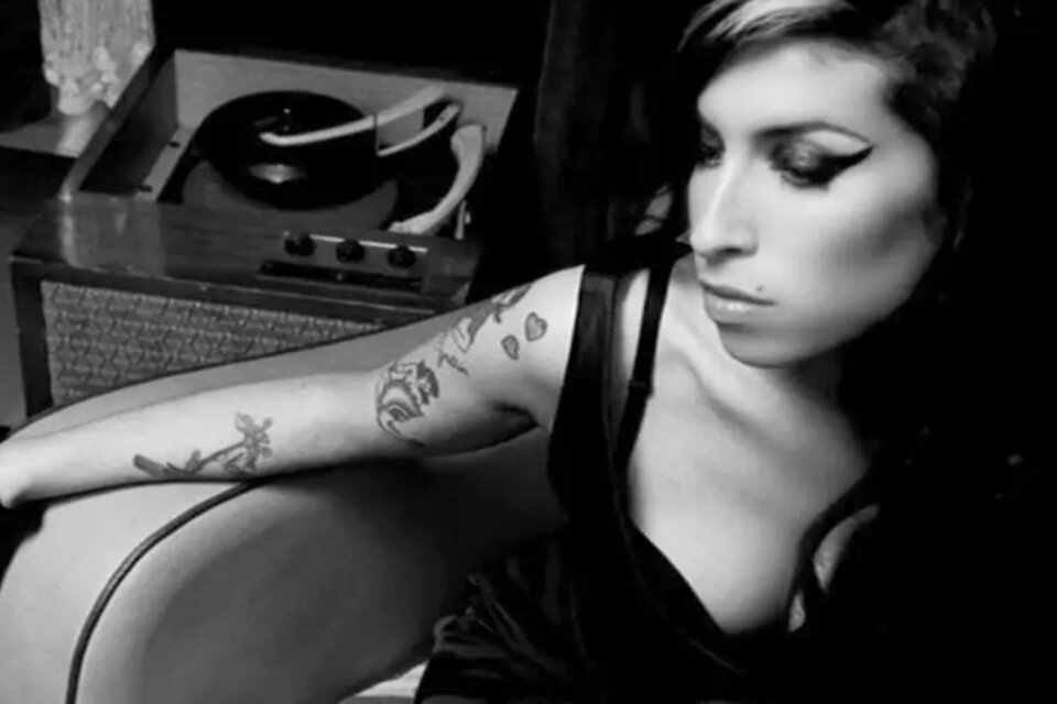 Amy Winehouse murió en 2011, con tan solo 27 años, dejando trunca una brillante carrera.