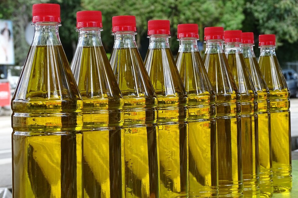 La Anmat prohibió la elaboración, fraccionamiento y comercialización del aceite de oliva extra virgen de marca Madre Tierra.