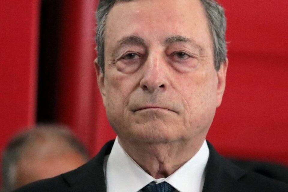 El primer ministro italiano Mario Draghi renuncia por la crisis en su coalición de gobierno. (Fuente: AFP)