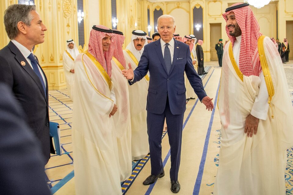 El presidente norteamericano en Riad. A su derecha, el polémico príncipe Mohamed bin Salmán.