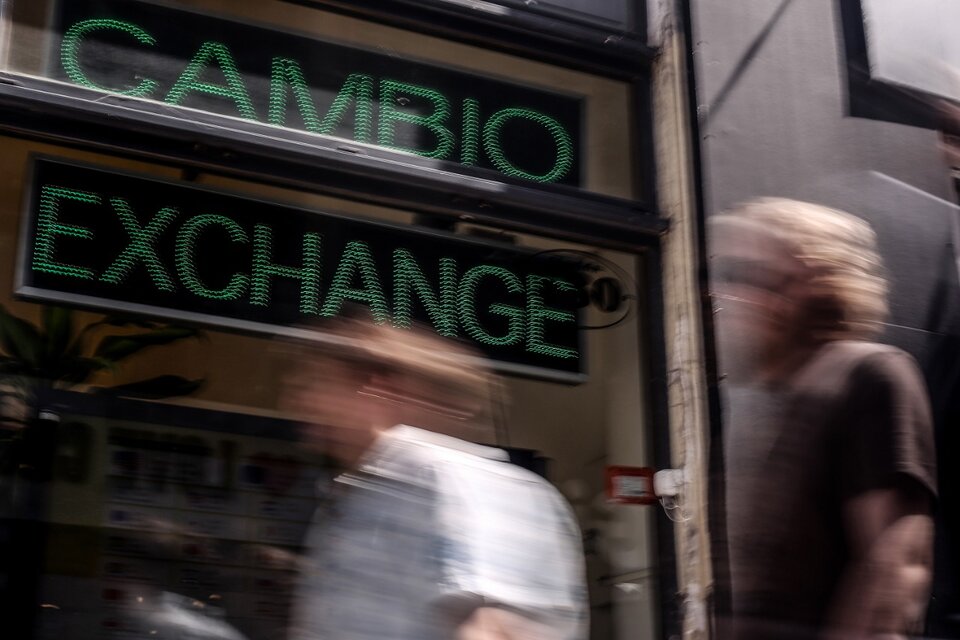 La presión de la demanda en el mercado libre obligó al Banco Central a otra fuerte intervención (Fuente: Dafne Gentinetta)