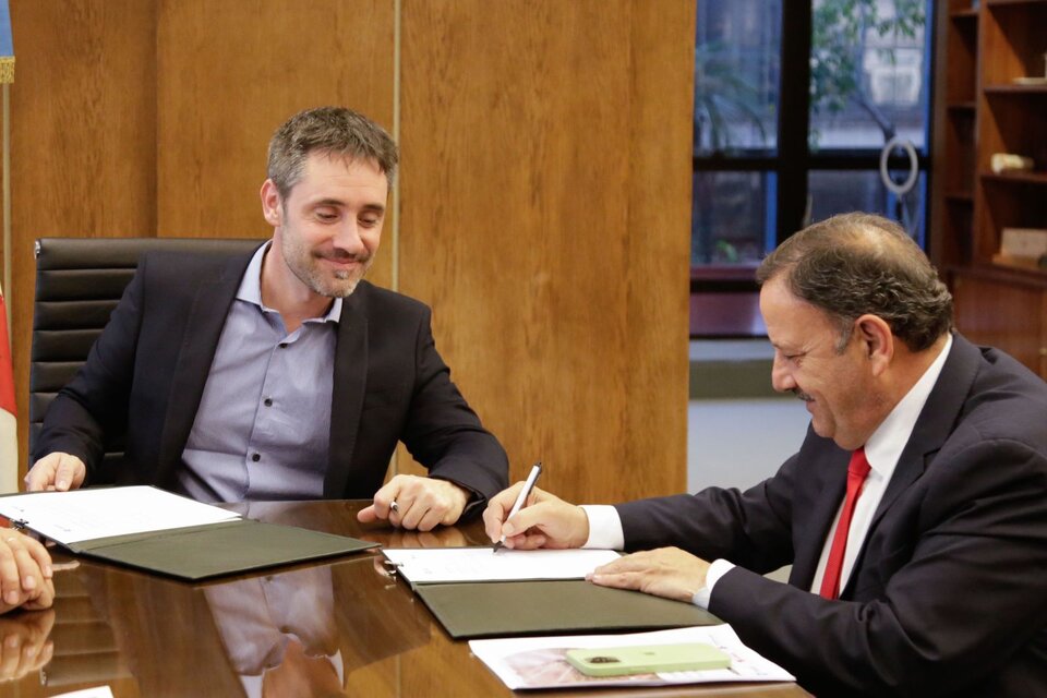 La Rioja firmó convenio con YPF por avanzar en el desarrollo del litio e hidrógeno