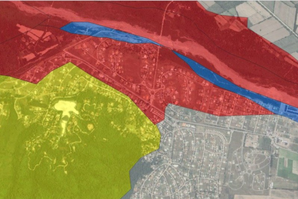 El avance de la urbanización de San Lorenzo Chico sobre zonas categorizadas amarillas y rojas. 