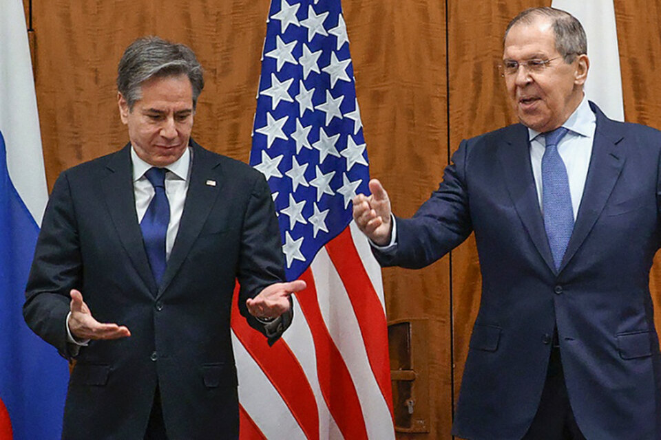 Blinken y Lavrov reunidos en Ginebra en enero de este año. (Fuente: Télam)