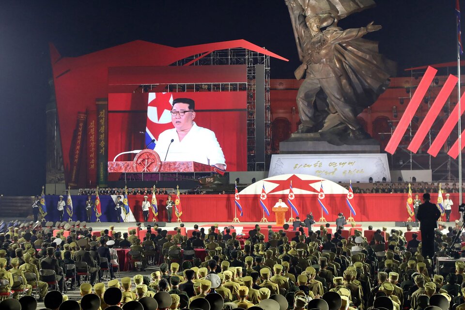 Kim Jong-un brindó un discurso con motivo de la celebración del Día de la Victoria (Foto: AFP).