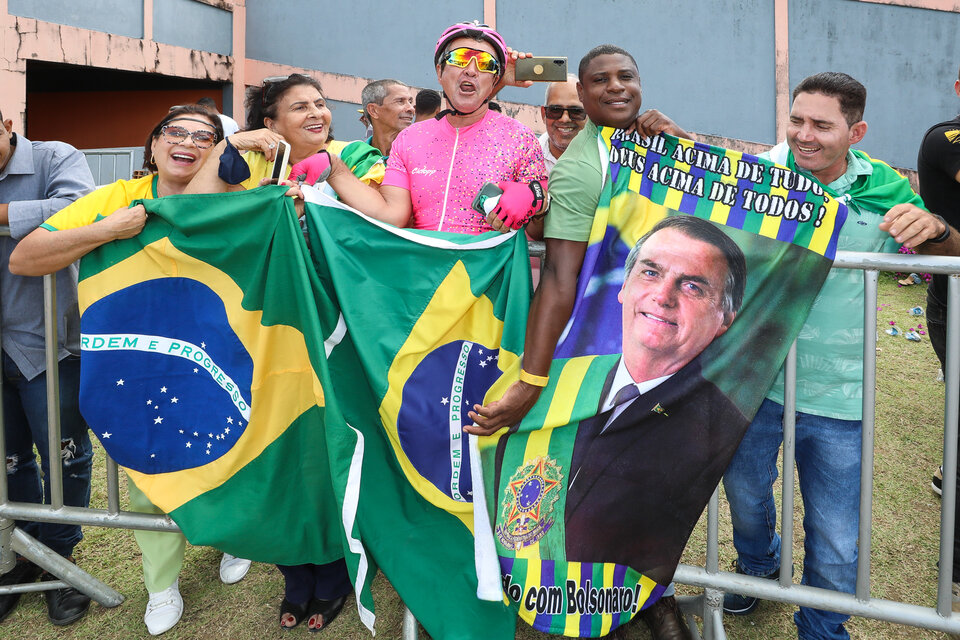 Militantes de Jair Bolsonaro en un encuentro con el presidente en Cruz das Almas / Clauber Cleber, Palacio do Planalto