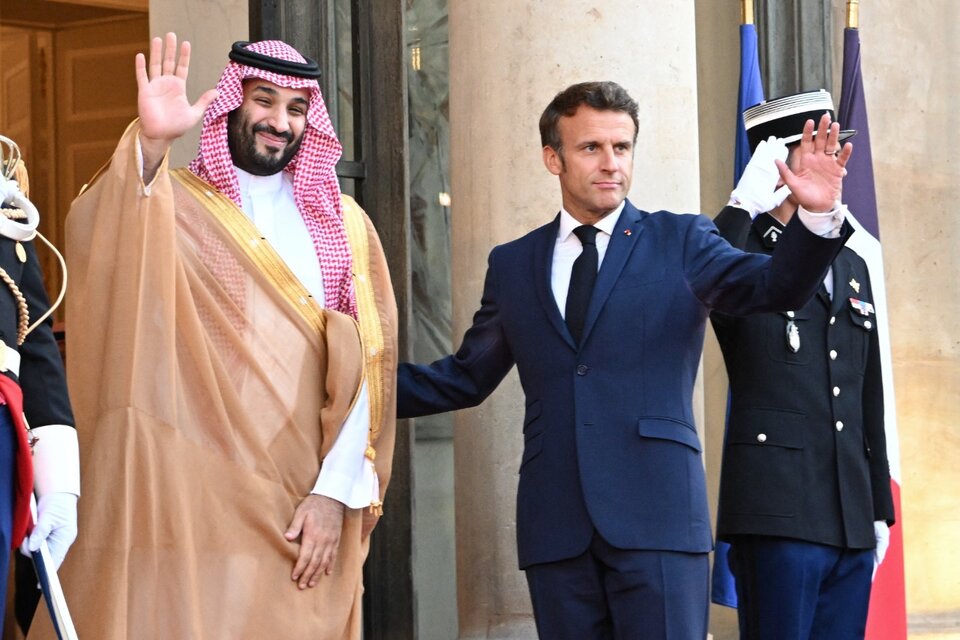 Al príncipe también lo reciben en Francia (Fuente: AFP)