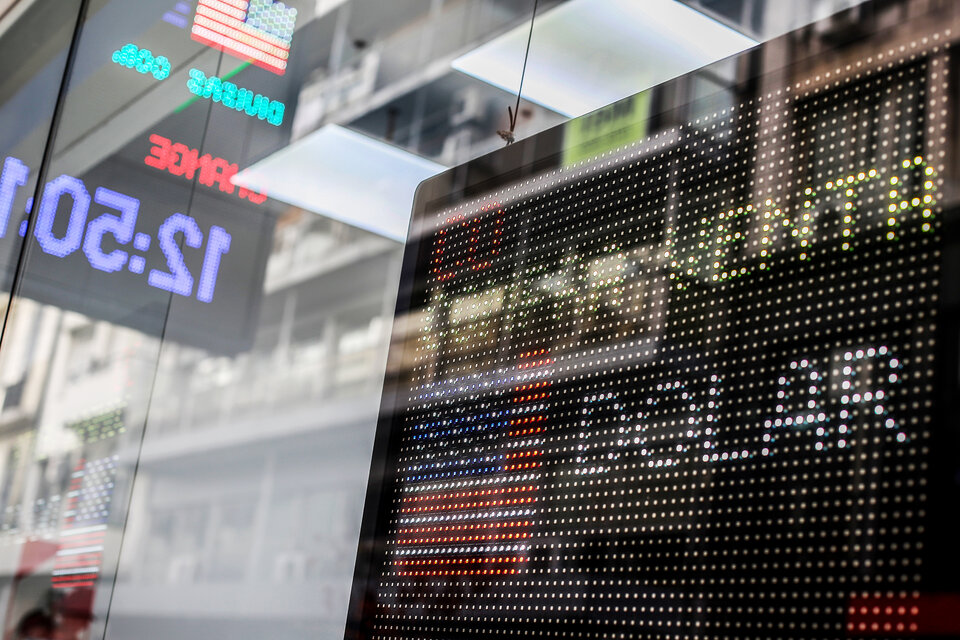 Las 3 alternativas que estudia Massa para el dólar: Devaluar, desdoblar o estimular. (Fuente: Dafne Gentinetta)