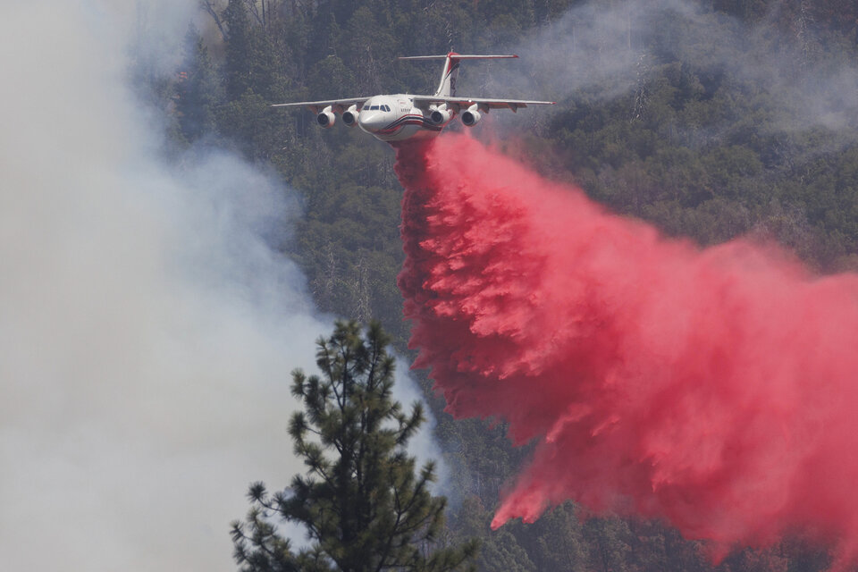 Sigue activo el incendio cerca del Parque Nacional Yosemite (Fuente: EFE)