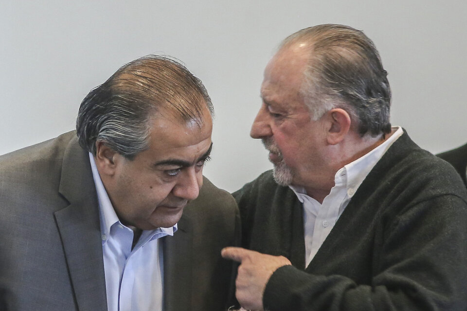 Sergio Daer (CGT) y Hugo Yasky (CTA), dos de los dirigentes que saludaron el arribo de Massa al gobierno (Fuente: NA)