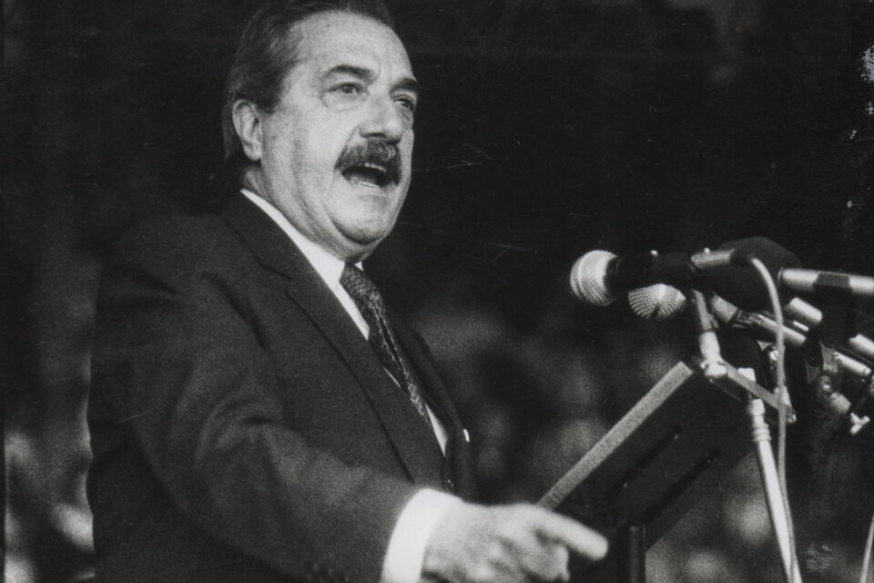 Raúl Alfonsín fue silbado en la Rural el 13 de agosto de 1988.