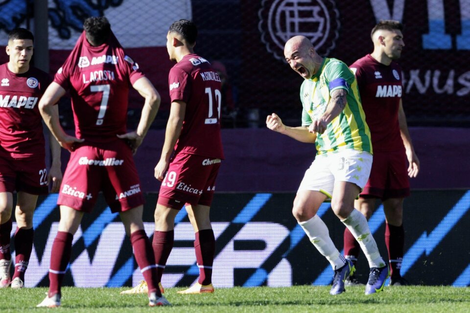 Silva festeja el único gol de la tarde (Fuente: Fotobaires)