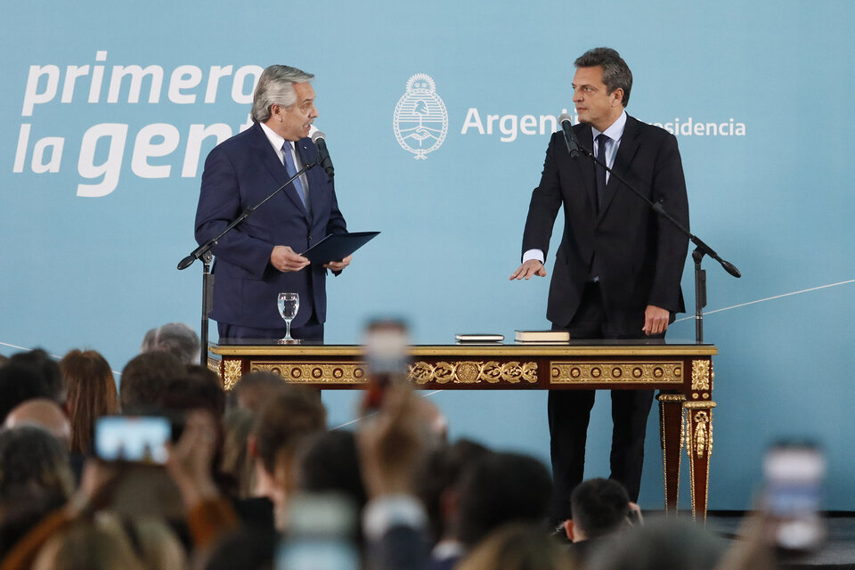 Alberto Fernández tomó juramento a Sergio Massa, nuevo ministro de Economía del país. (Fuente: Leandro Teysseire)