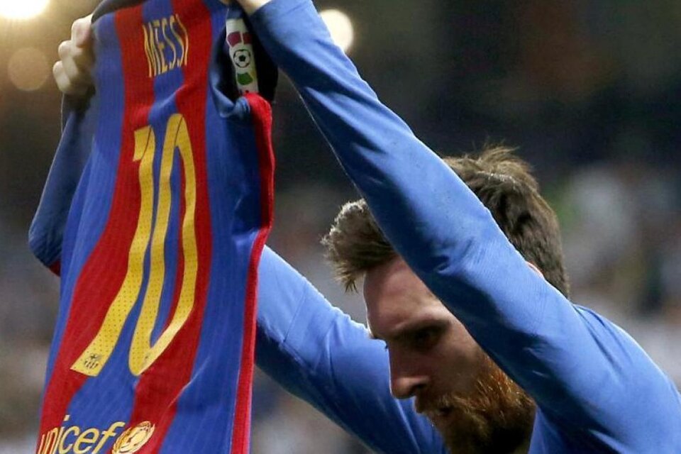 Messi y la camiseta del Barcelona, una sociedad que se terminó de manera imprevista (Fuente: EFE)