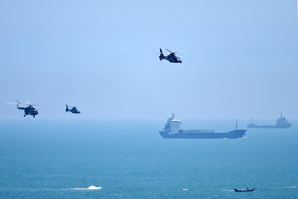 Ejercicios militares chinos cerca de la costa de Taiwan luego de la visita de Pelosi.  (Fuente: AFP)