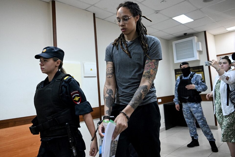 Brittney Griner había adminitdo su error pero pidió que la decisión que la Justicia tomara "no arruinara su vida". (Foto: AFP). 