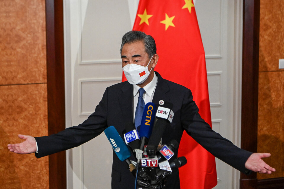 El canciller chino Wang Yi anunció las consecuencias de la visita oficial a Taiwán. (Fuente: AFP)