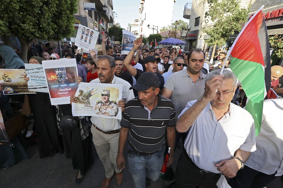 Marcha contra Israel en Ciudad de Gaza en medio de una frágil tregua. (Fuente: AFP)