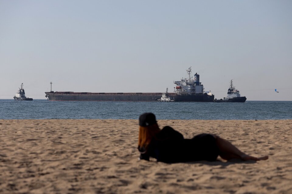 Rusia permitió que cuatro cargueros zarparan de puertos ucranianos. (Fuente: AFP)