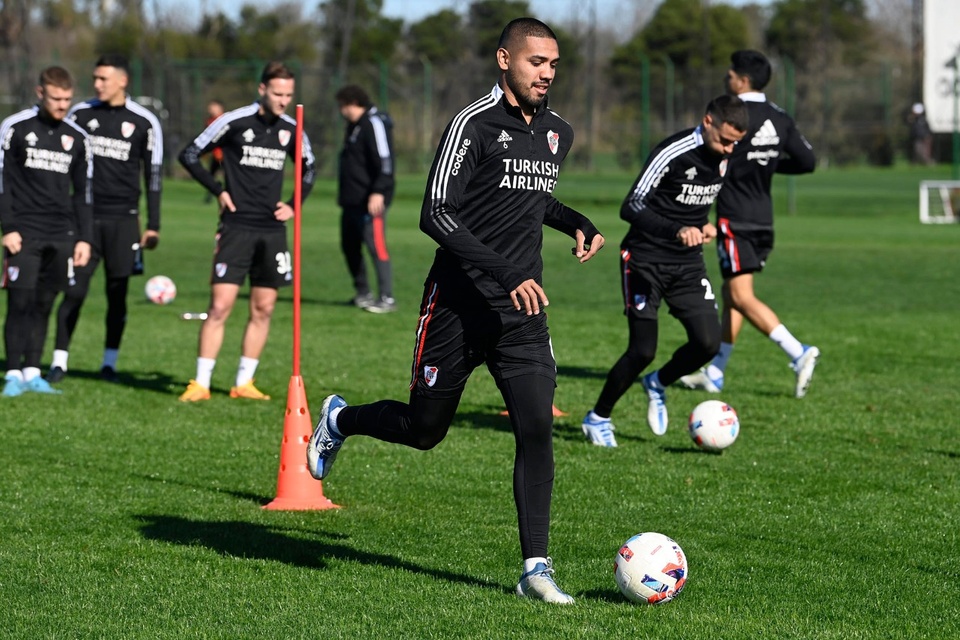 El plantel se entrenó en Ezeiza (Fuente: Prensa River)