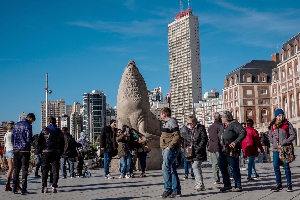 Más de 5.2 millones de turistas nacionales viajaron por el país durante las vacaciones de invierno 2022.  (Fuente: Télam)