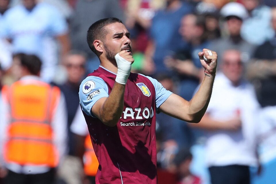 Emiliano Buendía anotó un gol en el triunfo del Aston Villa (Fuente: AFP)