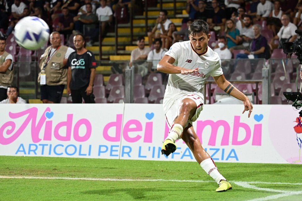 Dybala tuvo una buena actuación en el éxito de la Roma (Fuente: EFE)