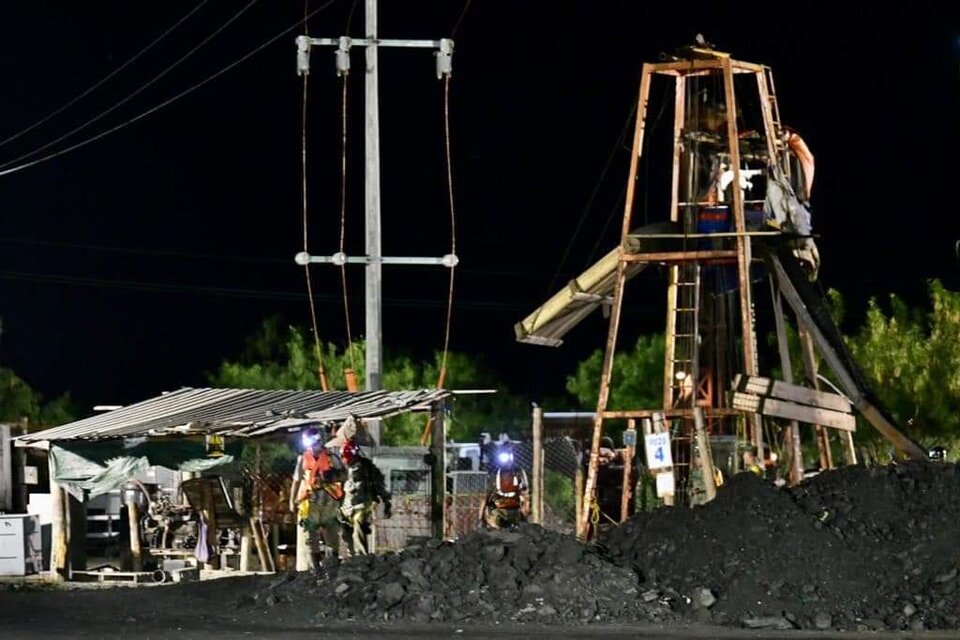Tareas de rescate en la mina El Pinabete / Twitter del gobierno de Coahuila