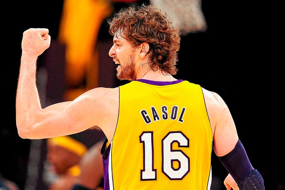 Gasol en pleno festejo con los Lakers (Fuente: AFP)