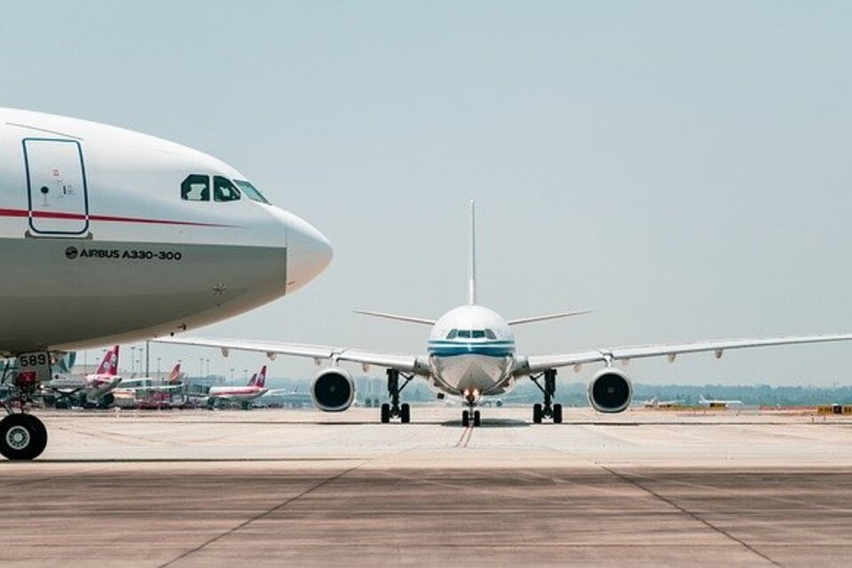 Aviones preparados para despegar / pixabay