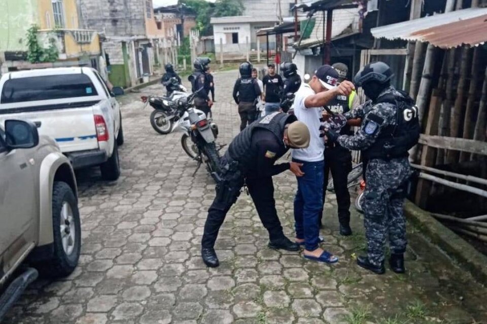 Operativos policiales durante el estado de excepción en Guayaquil / Twitter de la Policía de Ecuador 