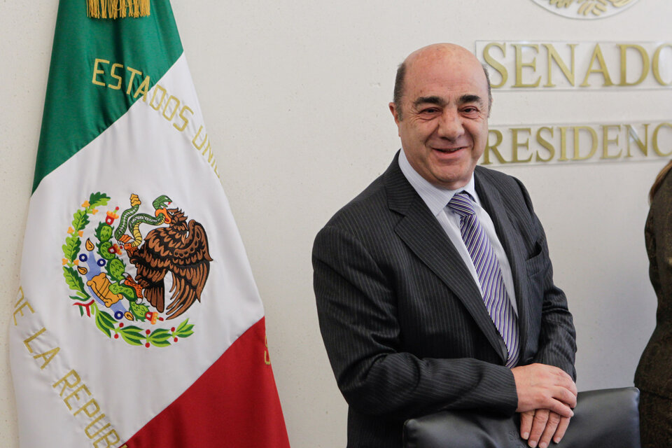 Jesus Murillo Karam / Web Senado de México
