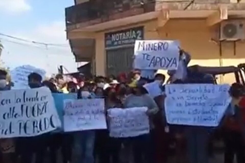 Escándalo en Bolivia por una consigna para una clase de educación sexual  (Fuente: Twitter)