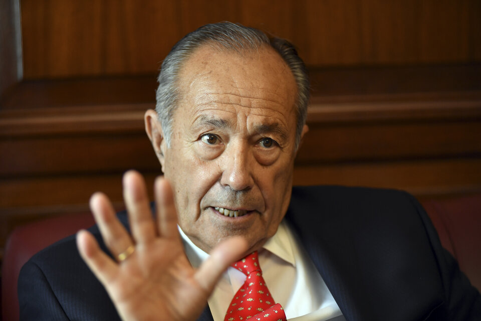 El senador Adolfo Rodríguez Saa se recuperó de una neumonía y continuará con la rehabilitaicón desde su casa, en San Luis. (NA)