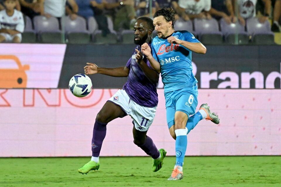La Viola empató sin goles de local ante Napoli (Fuente: EFE)