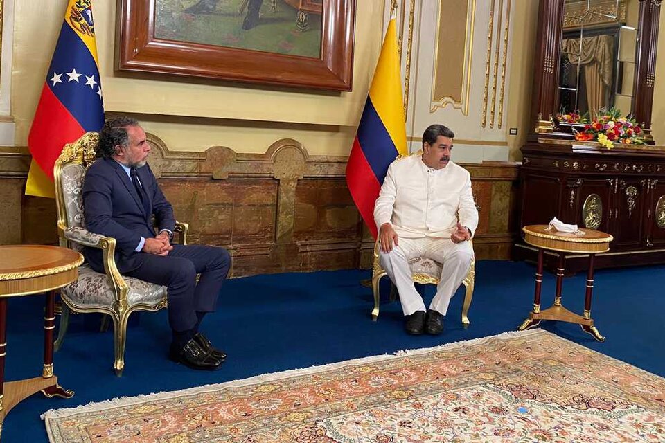 Armando Benedetti y Nicolás Maduro en el Palacio de Miraflores en Venezuela / oficial