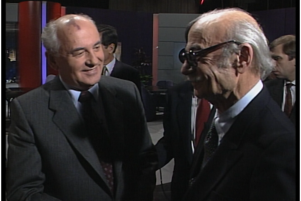 La charla entre Mijaíl Gorbachov con Ernesto Sábato en su visita a la Argentina