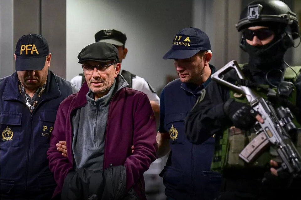 Mario Sandoval fue extraditado desde Francia, donde se había reciclado como profesor universitario y hasta llegó a ser asesor del expresidente Sarkozy. (Fuente: AFP)