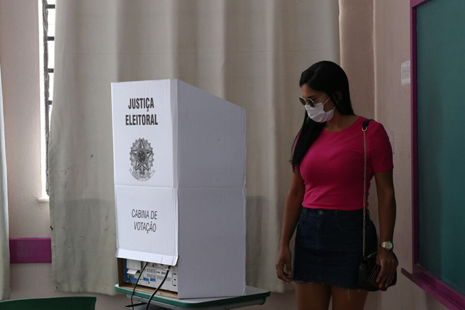 Mesa electoral de Brasil / Rovena Rosa, Agencia Brasil